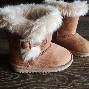 Girls boots